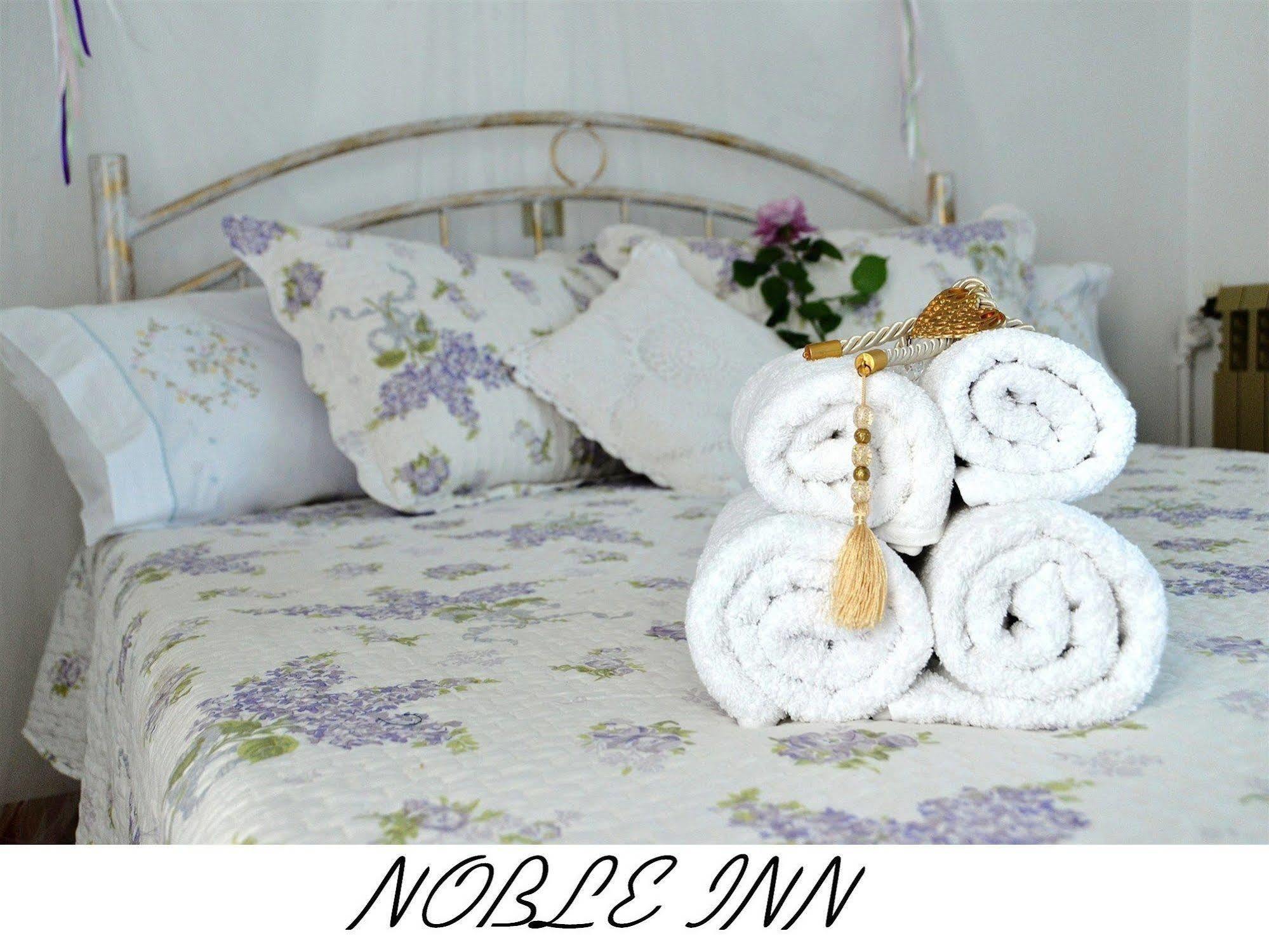 Noble Inn Loutráki Exterior photo